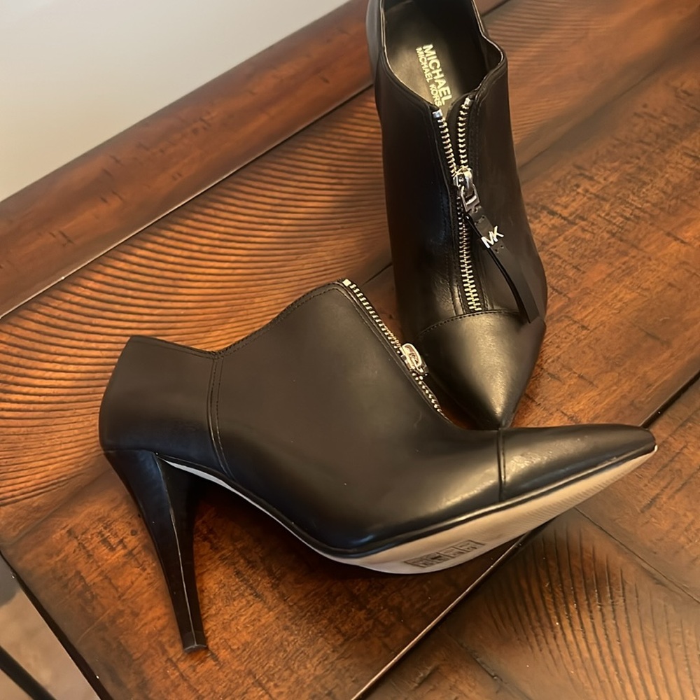 New - Picture 3 of 3